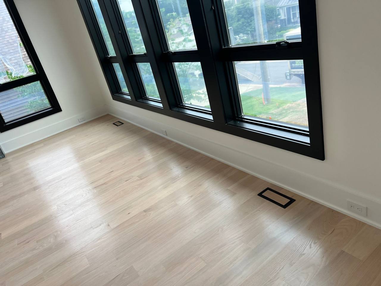 Floor registers